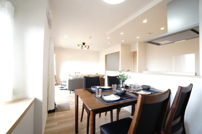 【居間・リビング】 | 【上質リノベ】コムズ天満 | 室内（2025年3月29日11：00頃）撮影