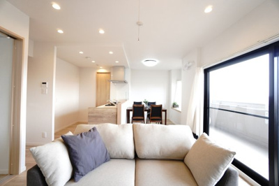 【居間・リビング】 | 【上質リノベ】コムズ天満 | 室内（2025年3月29日11：00頃）撮影