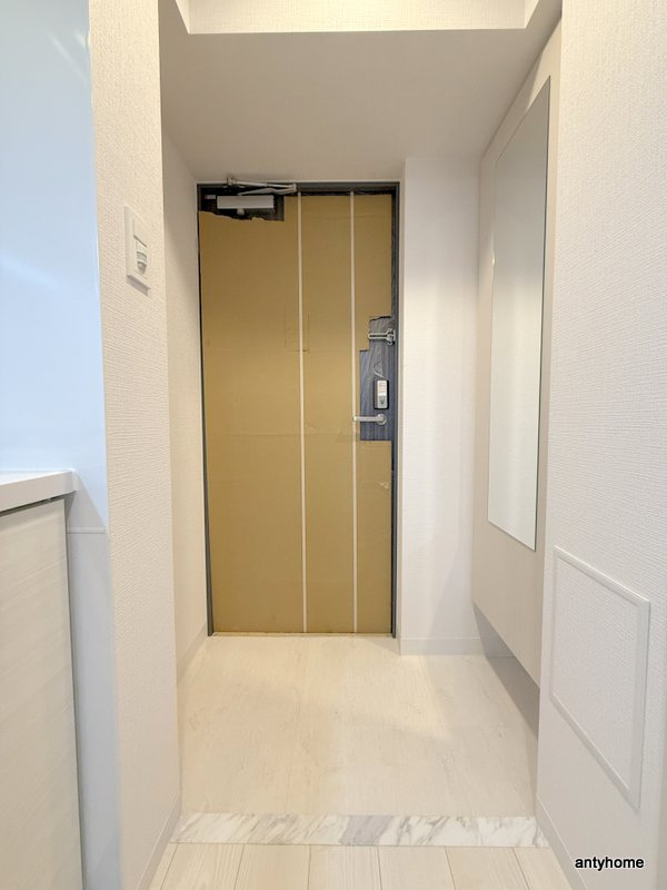 ファステート大阪アステール　仲介手数料無料の玄関