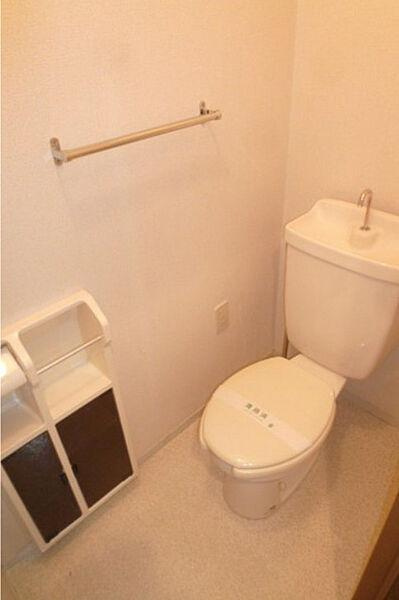 コンフォートヴィラのトイレ|※同タイプのお部屋になります。