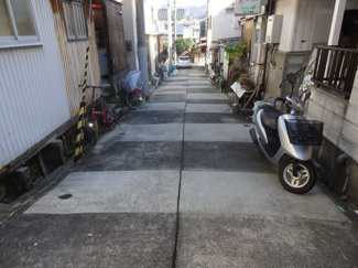 【前面道路含む現地写真】 | 川西市霞ヶ丘2丁目　中古一戸建て