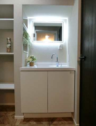 マンション青山カメリアの独立洗面台