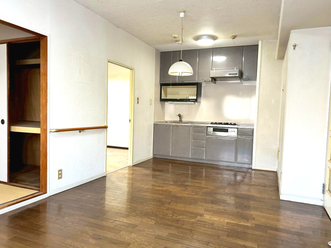 サンハイツ灘のダイニング|使いやすいダイニングです