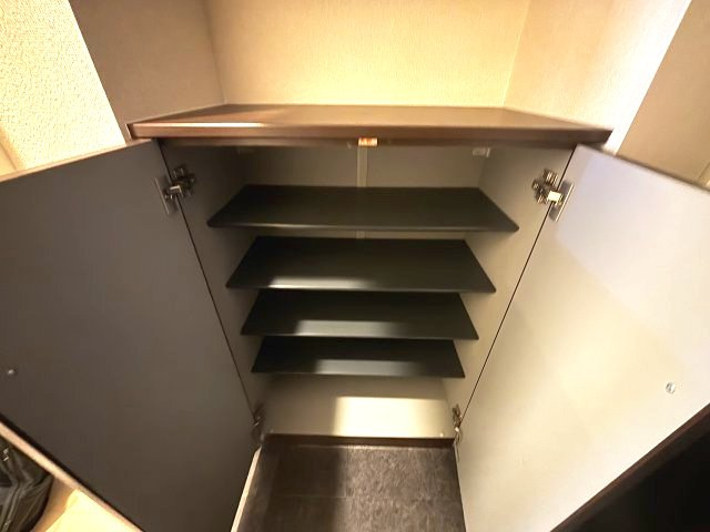 エル・セレーノ石屋川の収納