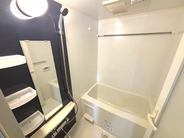 エル・セレーノ石屋川の浴室