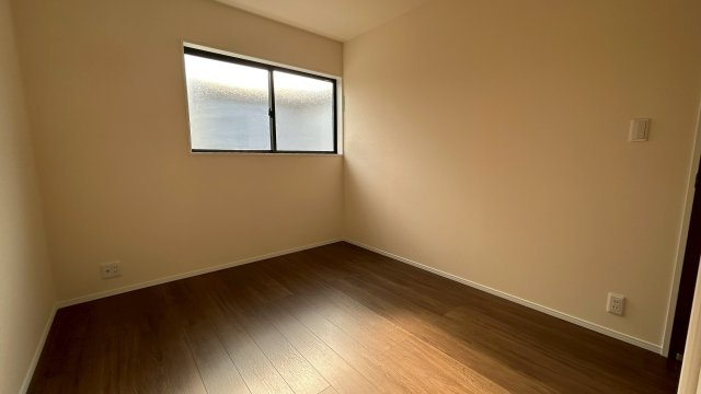 久留米市高良内町第十一の洋室