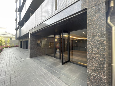 【エントランス】 | ルーブル下赤塚