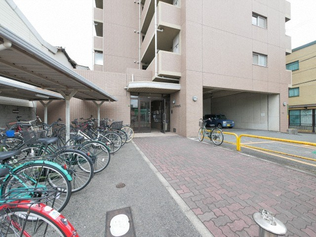 大阪市城東区野江４丁目の賃貸マンションのエントランス