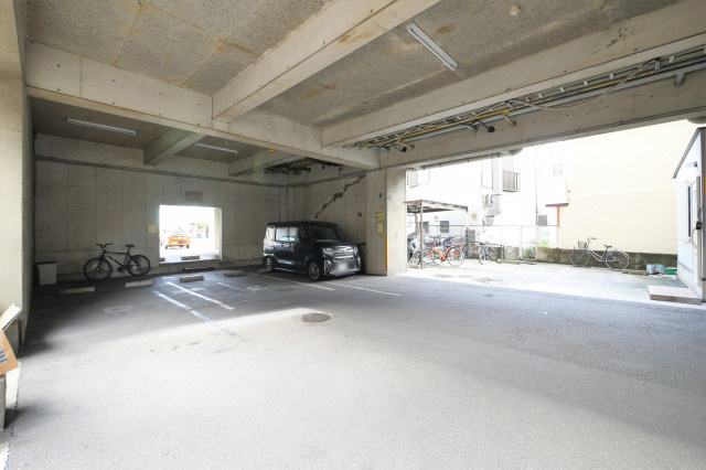 大阪市城東区野江４丁目の賃貸マンションの駐車場