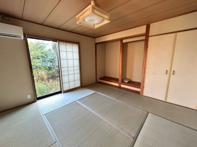 【和室】 | 汐屋町売家 | 伝統の趣。床の間と仏間を備えたゆとりの和室！！