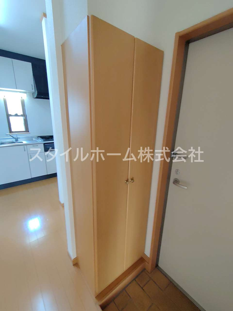 ミューズイン花中Aの玄関|別部屋写真です。