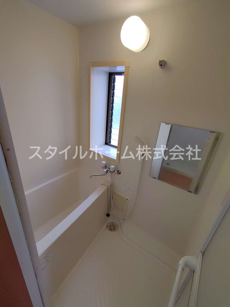 ミューズイン花中Aの浴室|別部屋写真です。