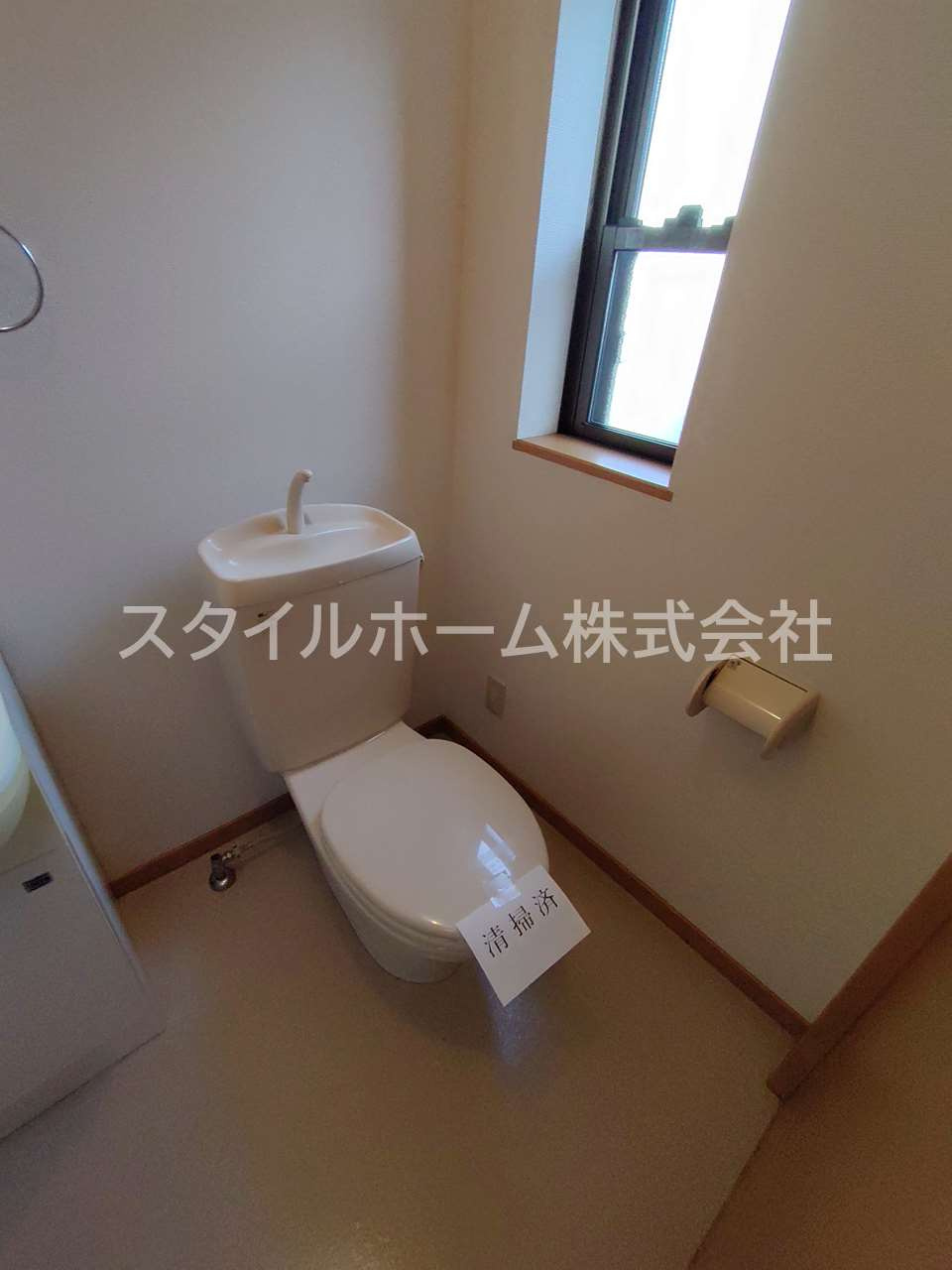 ミューズイン花中Aのトイレ|別部屋写真です。