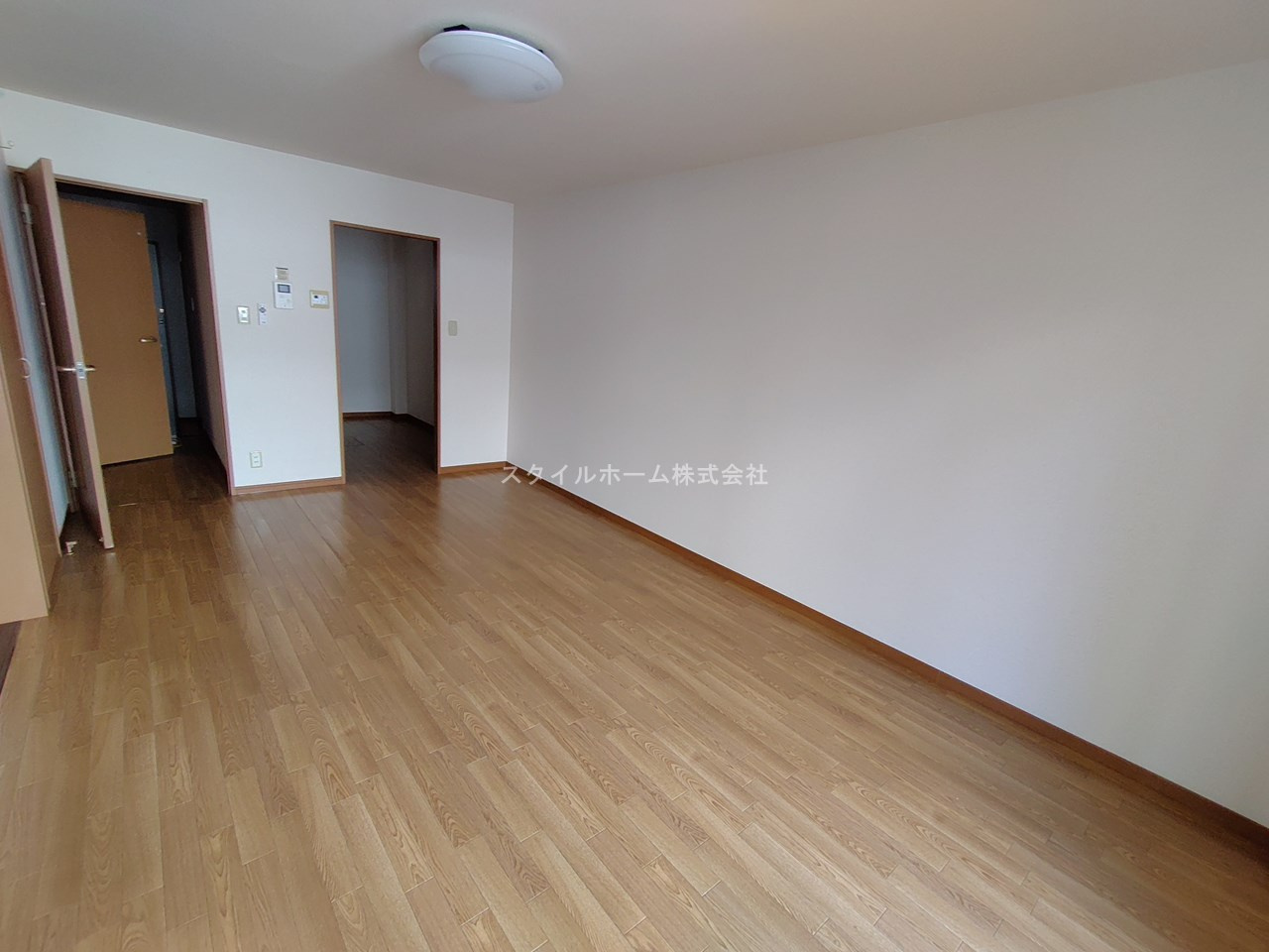 クレア一本木の洋室|別部屋写真です。