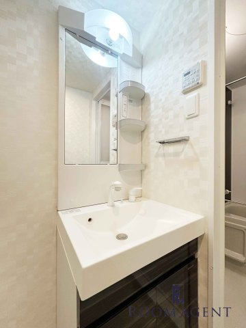 S-RESIDENCE鶴舞駅前の洗面所