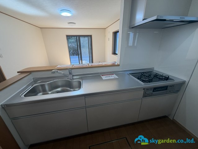 平塚市高根2丁目　中古戸建のキッチン