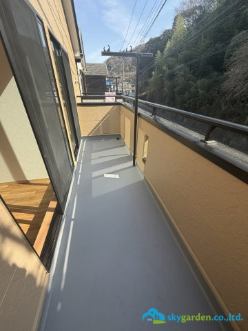 平塚市高根2丁目　中古戸建のバルコニー