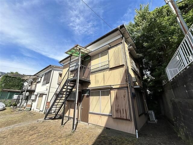 横浜市保土ケ谷区狩場町のアパートの外観