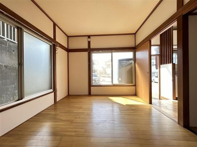 横浜市保土ケ谷区狩場町のアパートの居間・リビング