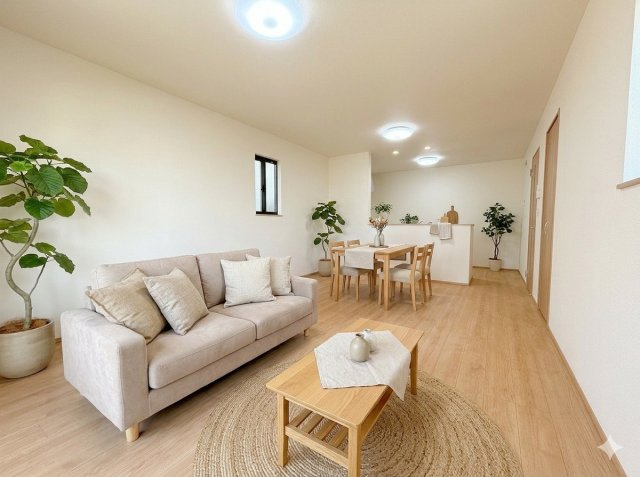 三郷市番匠免1丁目　新築戸建　全5棟　B号棟の前面道路含む現地写真|分譲地内の新設道路含む現地写真です。