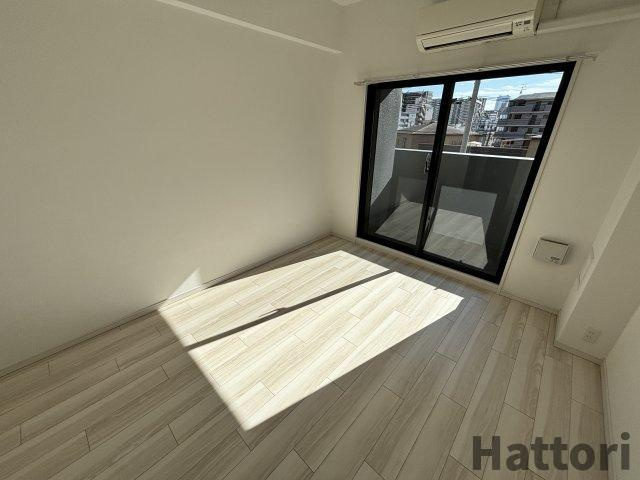 M-RESIDENCE新大阪Gardenの居間・リビング