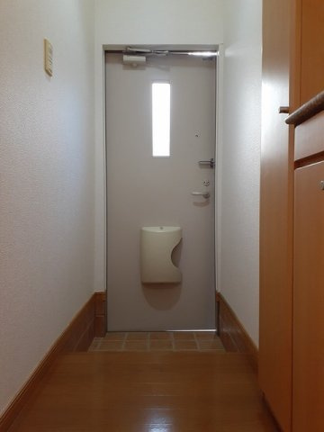 レスト・ＢＭ　Ⅴの玄関