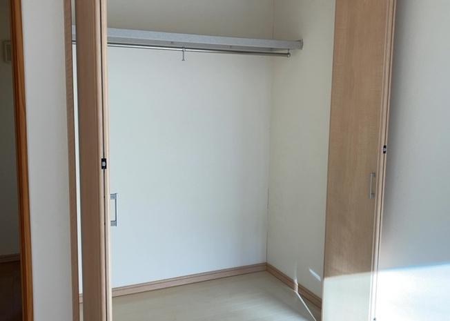 【収納】 | 家族構成や住宅環境によって収納の仕方は十人十色！キッチン、リビング、玄関、寝室など、部屋ごとのいろんな収納を使って自慢のお家にしませんか？物件をご内見する際は、収納の場所や数は事前チェックしましょう！