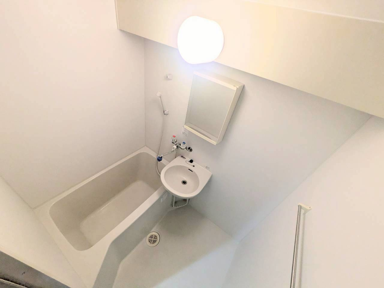 磯子川辺ビルの洗面所