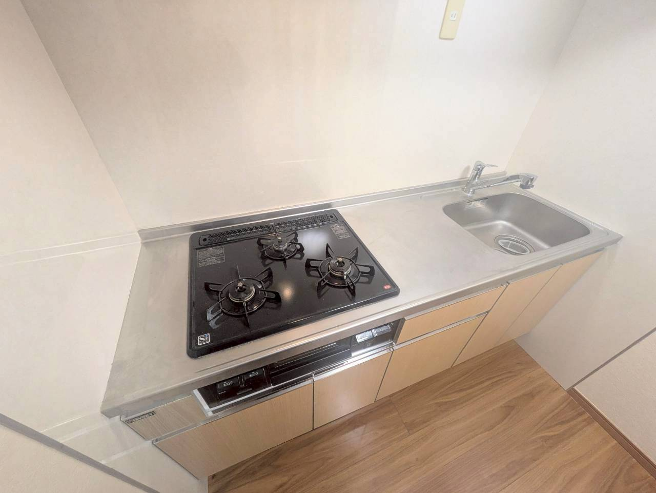 磯子川辺ビルのキッチン