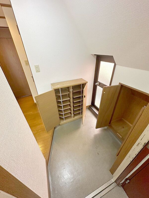 ソワニエマンションの玄関