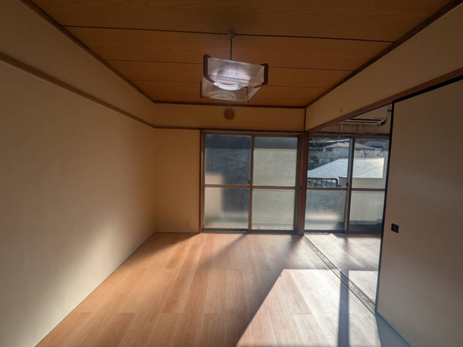 【寝室】 | 小林マンション | 和室→洋室へ
