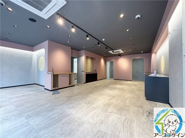 プラスパ西明石の内装
