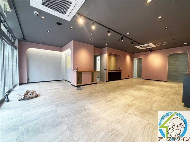 プラスパ西明石の内装
