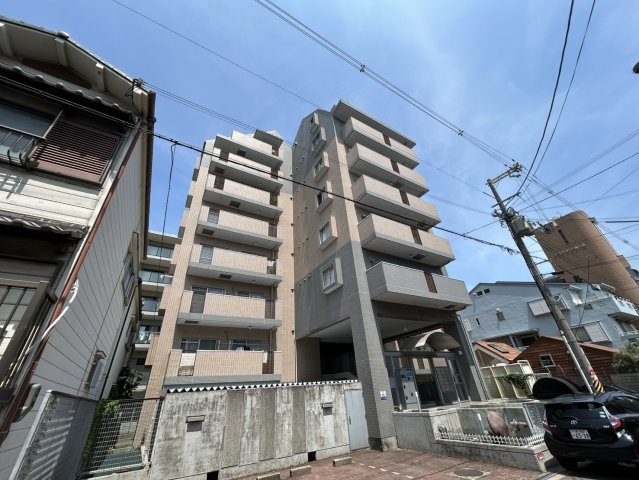 エステート小松の外観