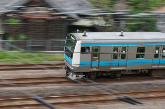 鶴見駅に向かう京浜東北線