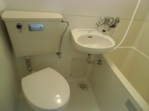 シャンボールA館の3点ユニットバス