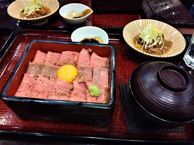 さくらの不動産_肉祭り