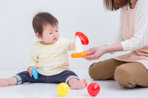 小平市の子育て支援 ネウボラを利用する親子