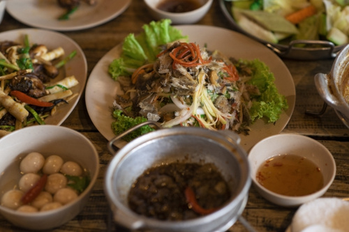 上野にあるアメ横商店街