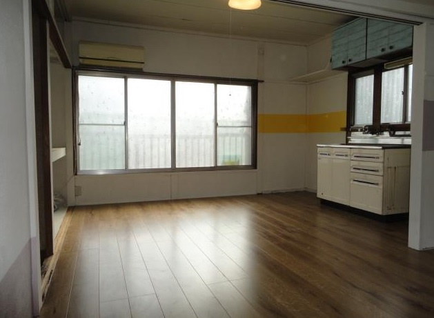 新堀１丁目貸家