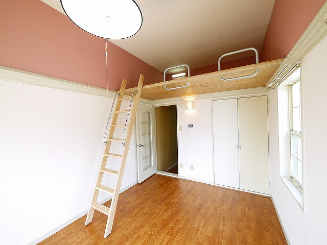 憧れの【ロフト】付きで暮らすメリット・デメリット！収納や住居スペースに活用