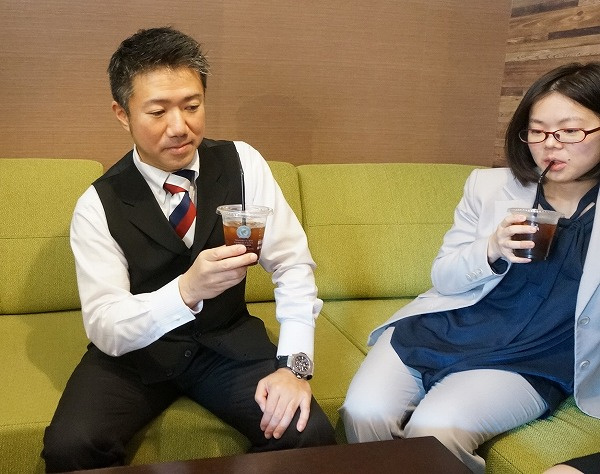 さくらの不動産手稲店_社長からの差入・ローソン札幌手稲駅前店のマチカフェ