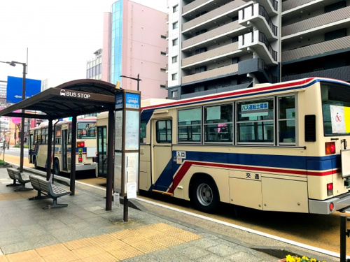 バス
