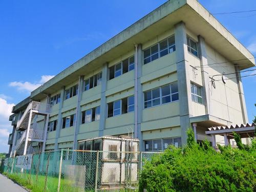 奈良市立富雄南小学校（とみおみなみしょうがっこう）画像