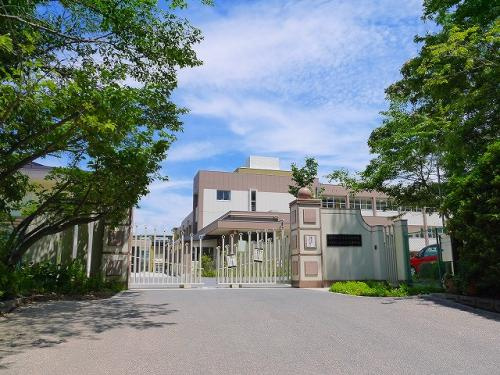 奈良市立富雄第三中学校（とみおだいさんちゅうがっこう）画像