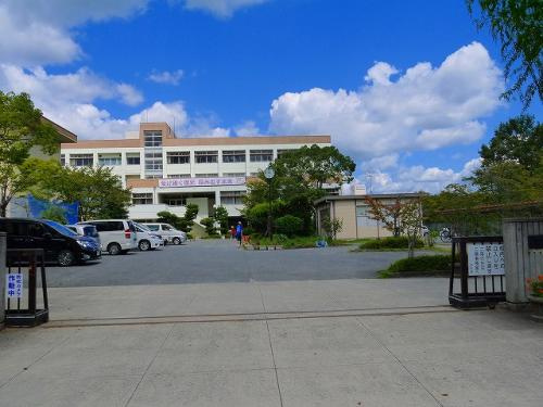奈良市立二名中学校（にみょうちゅうがっこう）画像