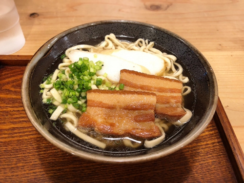 鶴見区にある沖縄・南米タウンや鶴見ウチナー祭2019で沖縄気分を満喫！