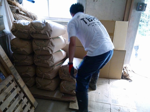 食プロジェクト籾摺り（もみすり）画像