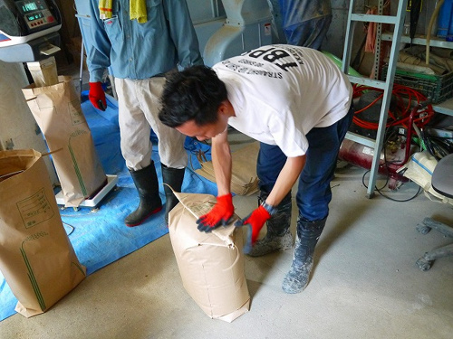 食プロジェクト籾摺り（もみすり）画像