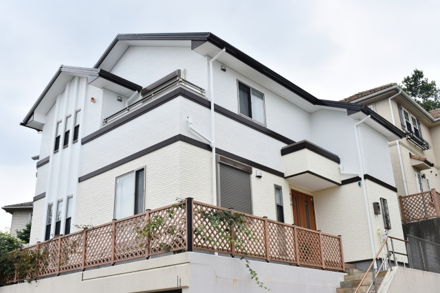 平屋と2階建て以上の住まいの違いとメリット デメリットを比較しよう 千葉市の新築一戸建て ファミリホーム 平屋と2階建て以上の住まいの違いとメリット デメリットを比較しよう 千葉市の新築一戸建て ファミリホーム